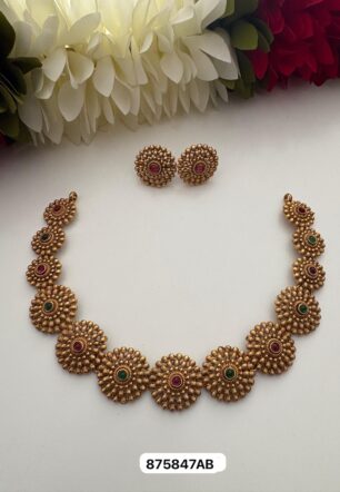 Kavya necklace 