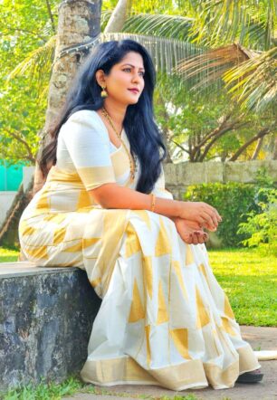 Diamond gold kasavu Embroidery cotton saree