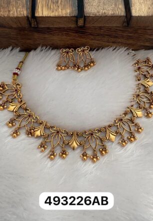 Golden lotus neck set