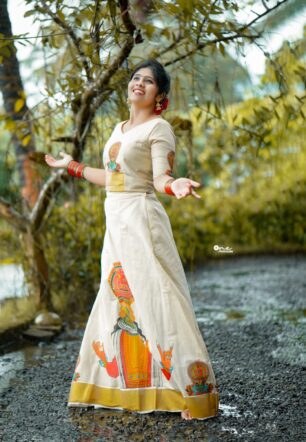 Big kathakali pattu pavada golden tissue unstiched material