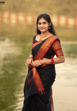 MALATHI - Retta Petta Border Black and Maroon Cotton Saree
